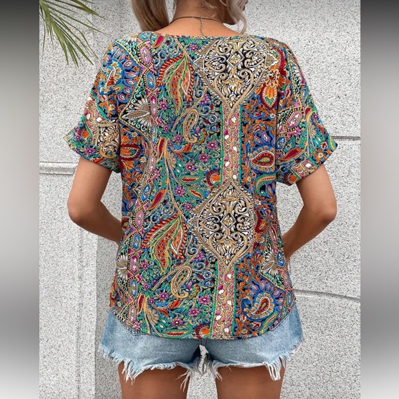 Boho floral paisley print batwing sleeve V neck blouse - Picture 3 of 6